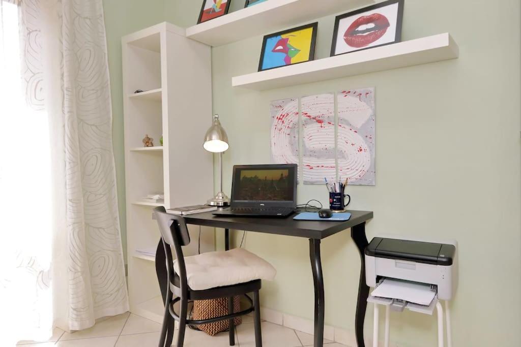 Relax Rome With 2 Balconies - 2 Bedroom Flat, 3Rd Floor With Lift, High Comfort, Quite, A Walk From Urban Train Station Gemelli And Metro A Stops Battistini & Cornelia Connecting To Center In 20 Minutes, 2 Steps From Bus Stop, Cycle Path, Groceries Exterior foto